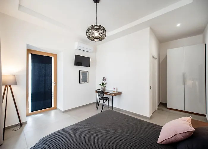 Prochytea Bed & Breakfast 4*